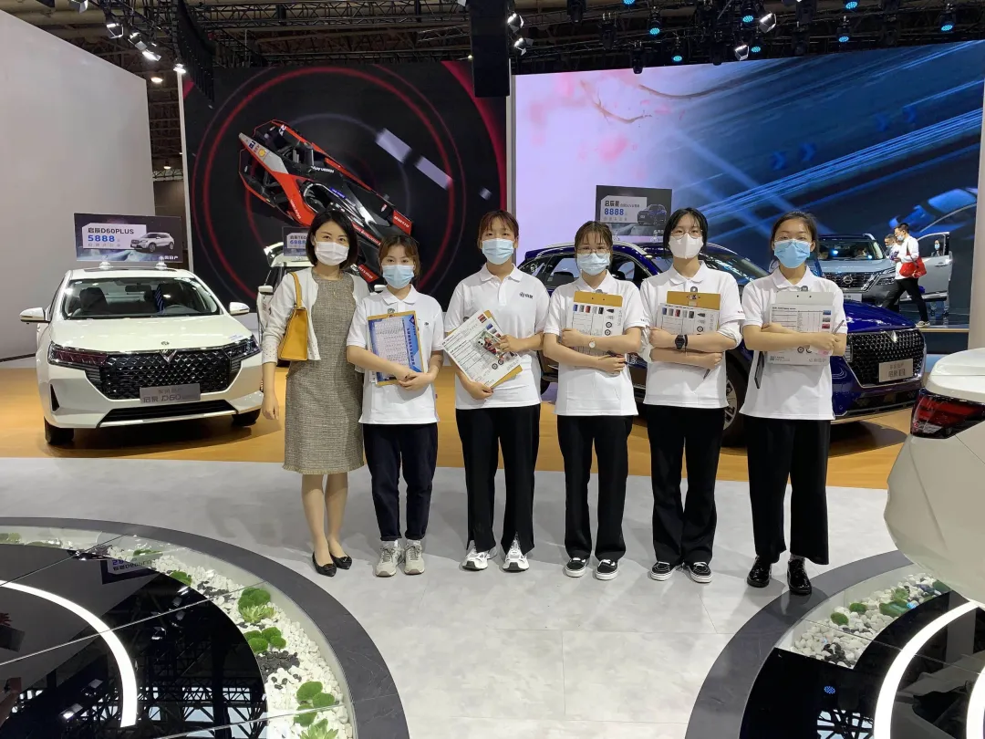 新葡的京集团8814vip教师史婷：匠心筑起学生青春的梦想