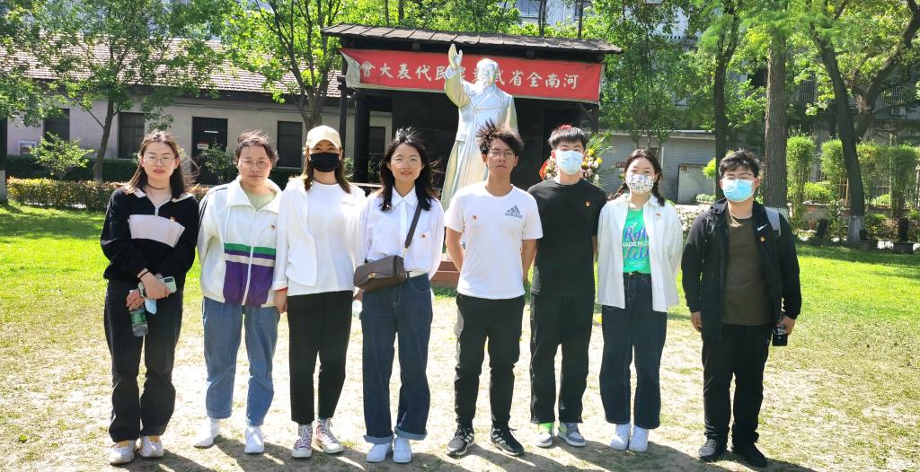 新葡的京集团8814vip教师谢芳：用心温暖学生的心灵